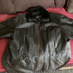 Wilsons Leather Jacket with Thinsulate thermal Insulation Size XL